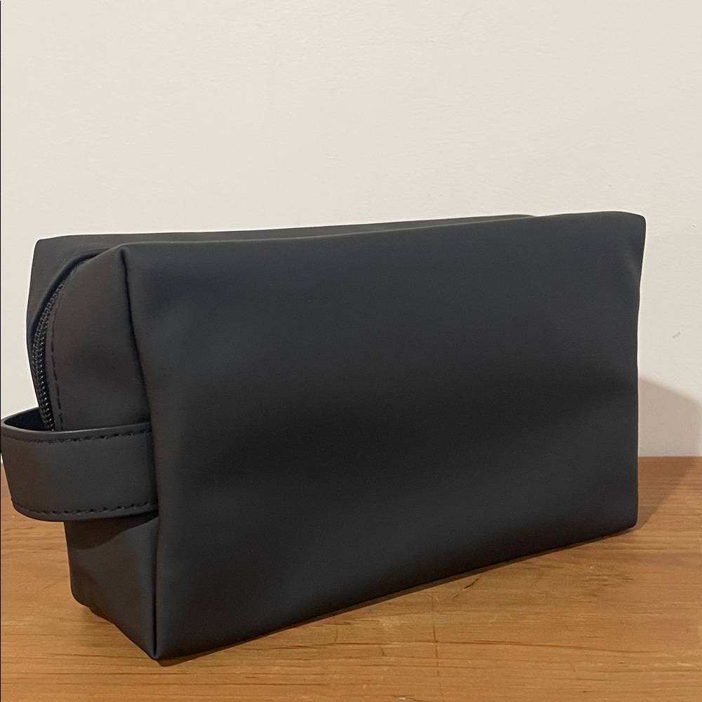 🍉 YSL MYSLF ABSOLUTE Black Toiletry Bag with Silver MYSLF Logo - Picture 5 of 16